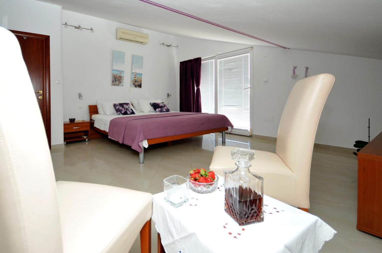 Apartments Roza Trogir Eksteriør billede