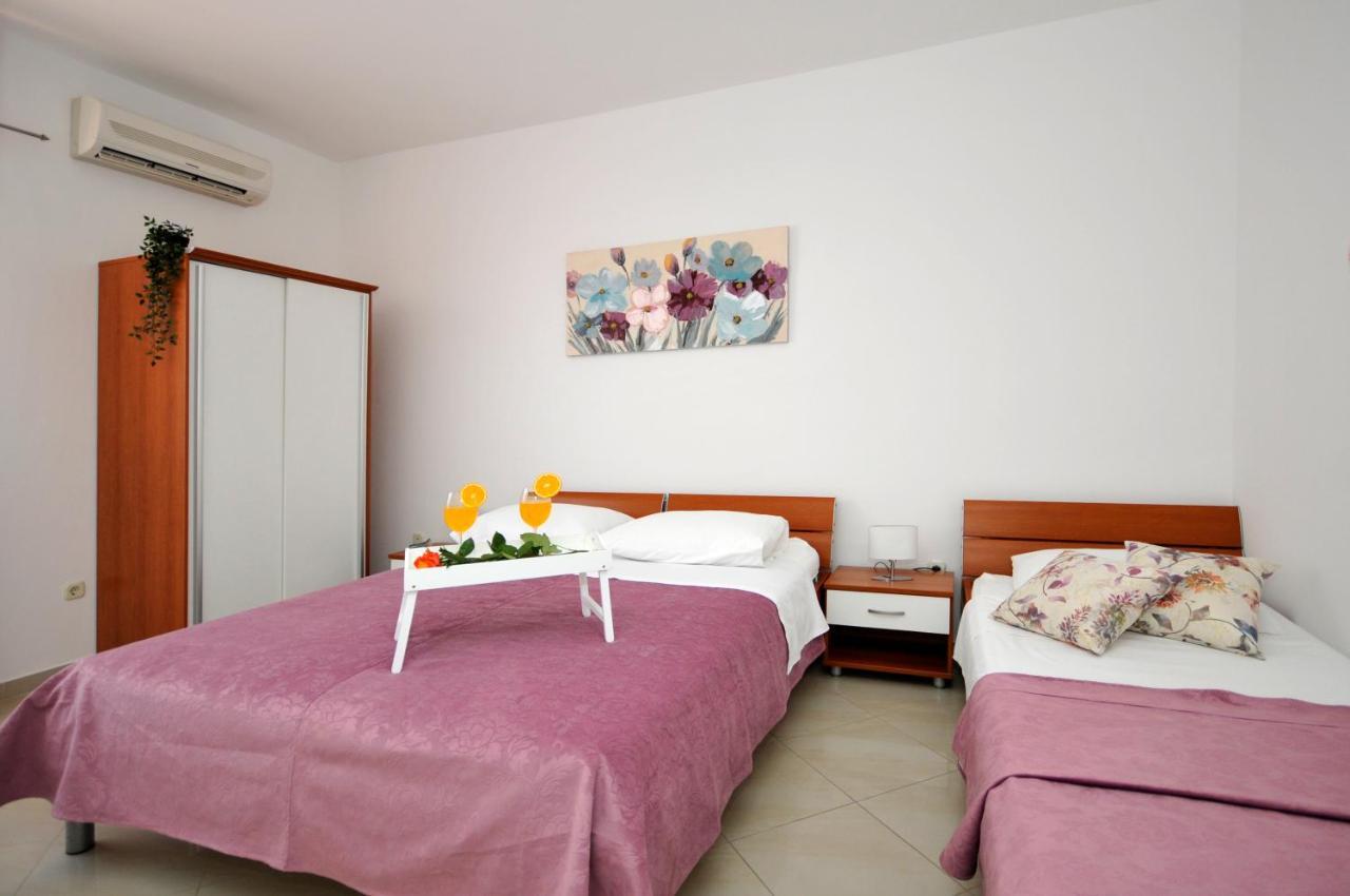 Apartments Roza Trogir Eksteriør billede