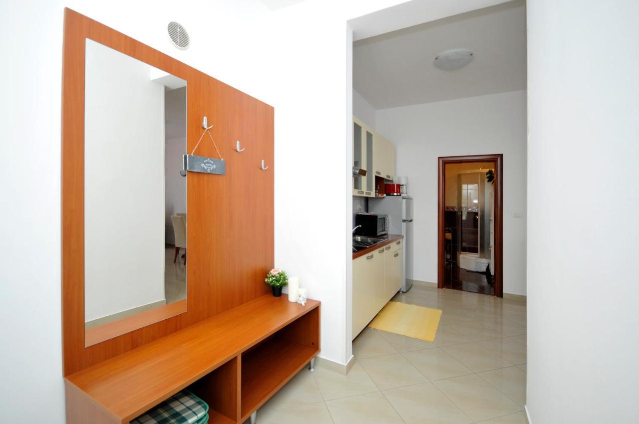 Apartments Roza Trogir Eksteriør billede