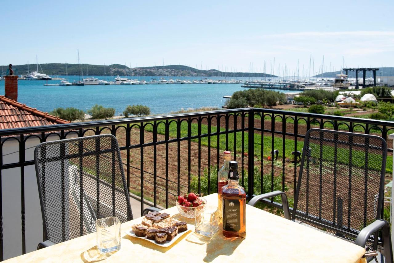 Apartments Roza Trogir Eksteriør billede